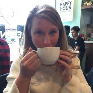 Meet your Posher, Lauren